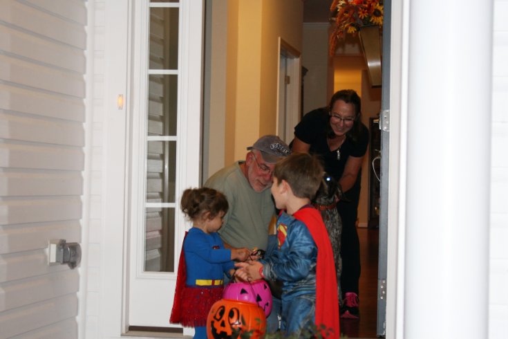 Trick or Treating at Alan and Nancy's house